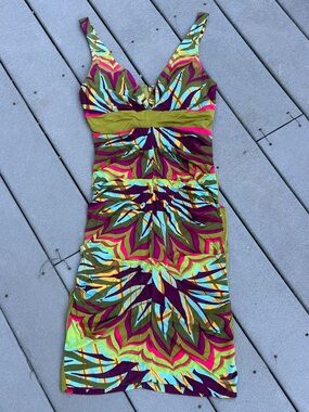 NWOT: Nicole Miller Size Medium Midi Length Dress